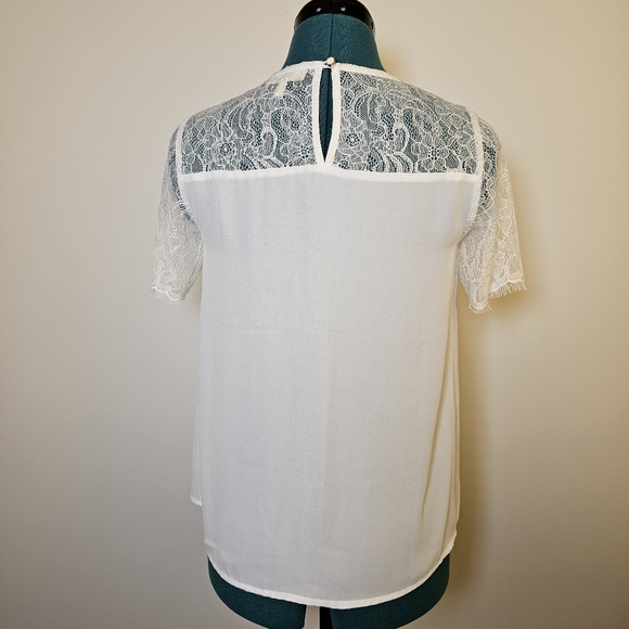 👍Monteau Los Angeles white chiffon and lace short sleeve blouse top size XS US. - Picture 3 of 5